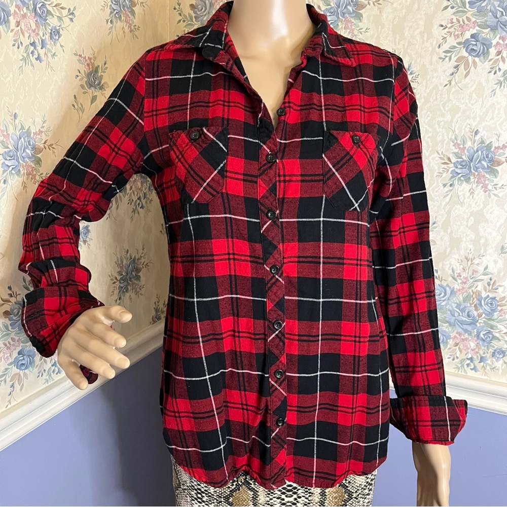 Hot Topic Red Black & White Plaid Woven Cotton Button-Up Long Sleeve Top, Size S